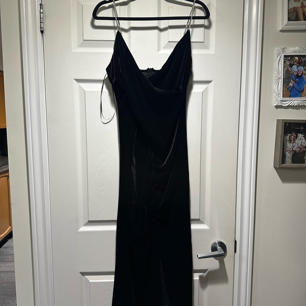 Chic Black Midi Dress